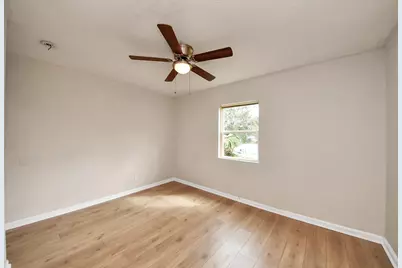 10506 Sierra Drive, Houston, TX 77051 - Photo 21