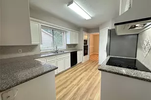 2910 Colonial Dr, Sugar Land, TX 77479 - Photo 17