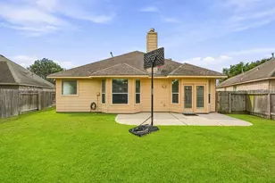 9202 Fernwillow Dr, Spring, TX 77379 - Photo 49
