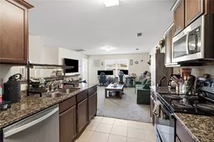 9810 Montana Sapphire Ln, Rosharon, TX 77583 - Photo 7
