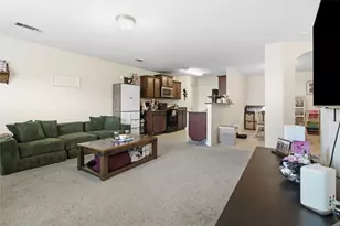 9810 Montana Sapphire Ln, Rosharon, TX 77583 - Photo 5