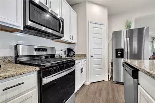 1329 Mount Blanc Path, Conroe, TX 77301 - Photo 9