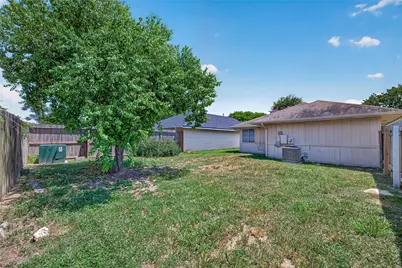 3718 Pintan Lane, Houston, TX 77014 - Photo 15