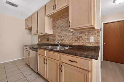 3718 Pintan Lane, Houston, TX 77014 - Photo 7
