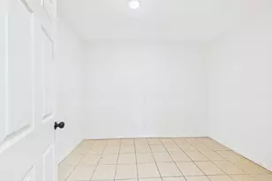 9918 Peachridge Dr, Houston, TX 77070 - Photo 17