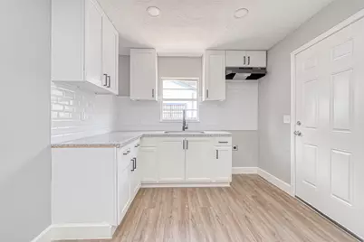 6715 Victoria Street, Houston, TX 77020 - Photo 13