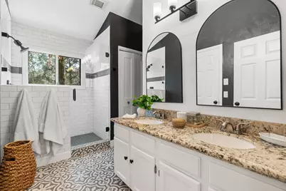 115 E Pathfinders Circle, The Woodlands, TX 77381 - Photo 19