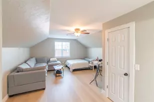 9619 Highmeadow Dr, Houston, TX 77063 - Photo 3