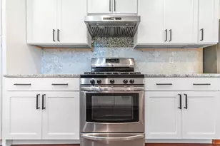 9619 Highmeadow Dr, Houston, TX 77063 - Photo 11