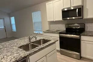 12310 Beryl Knl, San Antonio, TX 78245 - Photo 3