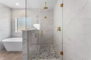1318 E 32nd 1/2 St, Houston, TX 77022 - Photo 25