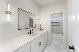 1318 E 32nd 1/2 St, Houston, TX 77022 - Photo 33