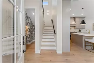 1318 E 32nd 1/2 St, Houston, TX 77022 - Photo 3