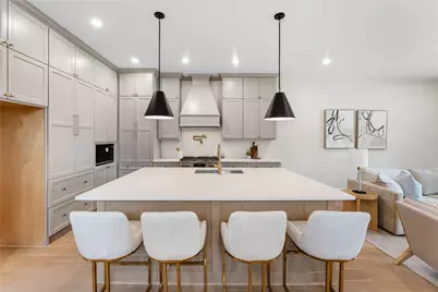 1318 E 32nd 1/2 Street, Houston, TX 77022 - Photo 9