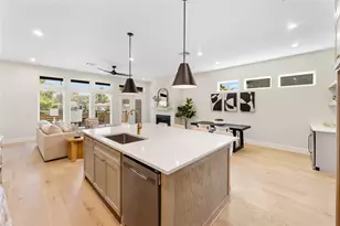1318 E 32nd 1/2 St, Houston, TX 77022 - Photo 13