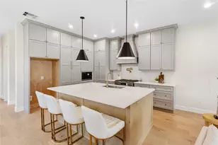 1318 E 32nd 1/2 St, Houston, TX 77022 - Photo 9