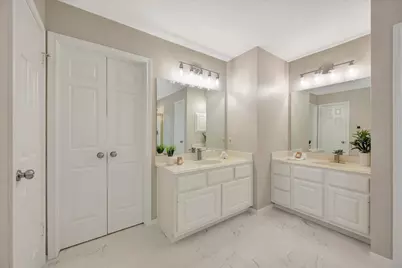 14419 Hillside Hickory Court, Houston, TX 77062 - Photo 33