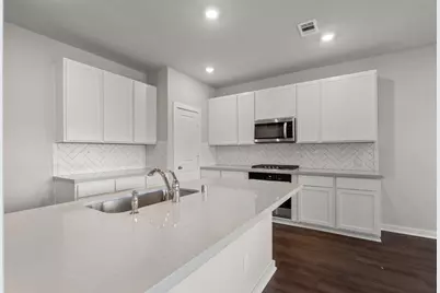 2442 East Heritage Drive, Dayton, TX 77535 - Photo 7