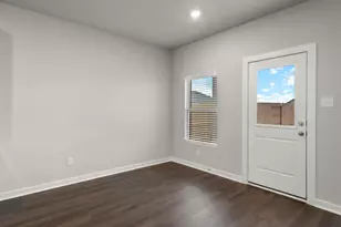 2442 E Heritage Dr, Dayton, TX 77535 - Photo 9