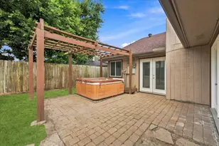 15919 Barbarossa Dr, Houston, TX 77083 - Photo 27