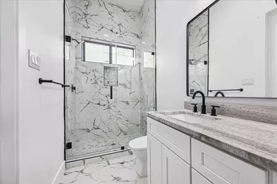 3209 McCulloch Circle, Houston, TX 77056 - Photo 17