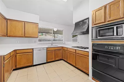 8118 Vista Del Sol Drive, Houston, TX 77083 - Photo 9