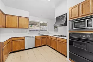 8118 Vista Del Sol Dr, Houston, TX 77083 - Photo 9