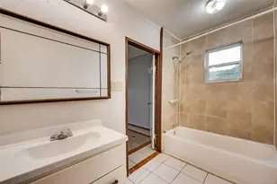 6506 Westview Dr, Houston, TX 77055 - Photo 11
