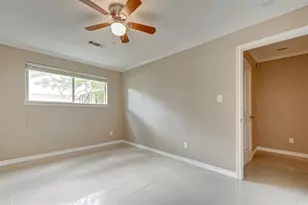 5811 Ludington Dr, Houston, TX 77035 - Photo 25