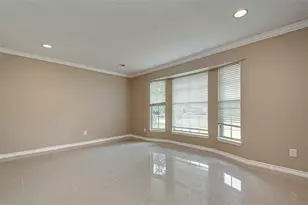5811 Ludington Dr, Houston, TX 77035 - Photo 5