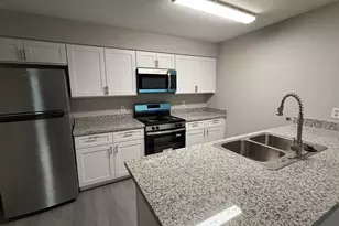 10001 Westpark Dr, Houston, TX 77042 - Photo 11