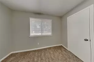 16915 Tranquil Dr, Sugar Land, TX 77498 - Photo 11