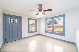 9201 Klondike St, Houston, TX 77075 - Photo 9