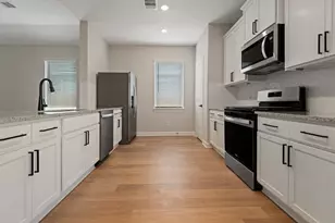 21540 Bluebonnet Bay Dr, Magnolia, TX 77354 - Photo 3