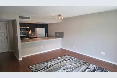 2818 S Bartell Drive #13, Houston, TX 77054 - Photo 5