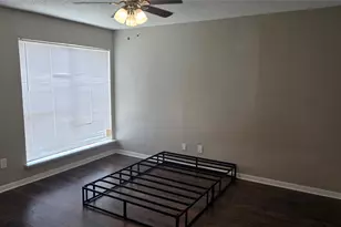 2818 S Bartell Dr, Houston, TX 77054 - Photo 7
