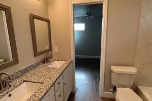 9720 Pelsey St, Houston, TX 77029 - Photo 9