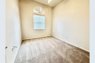 2202 Capri Court, Pearland, TX 77581 - Photo 7