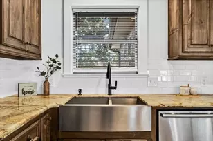 315 David, Bridge City, TX 77611 - Photo 7