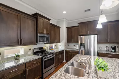 1129 Beasley Hills Lane, Houston, TX 77008 - Photo 13