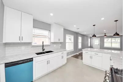 24027 Pinecreek Point, Spring, TX 77373 - Photo 13
