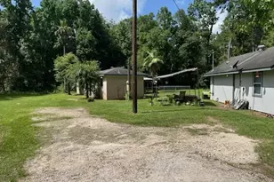 394 County Rd 3378, Cleveland, TX 77327 - Photo 9