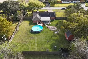 106 Tower Dr, Friendswood, TX 77546 - Photo 3