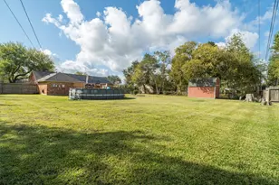 106 Tower Dr, Friendswood, TX 77546 - Photo 29