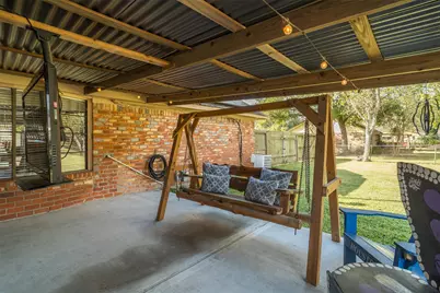 106 Tower Drive, Friendswood, TX 77546 - Photo 15