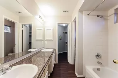 10326 Timberloch Drive, Houston, TX 77070 - Photo 9