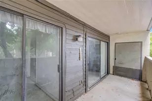 3015 Walnut Bend Ln, Houston, TX 77042 - Photo 21