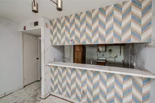 3015 Walnut Bend Ln, Houston, TX 77042 - Photo 9