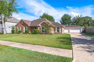 2009 Stapleton Dr, Friendswood, TX 77546 - Photo 1