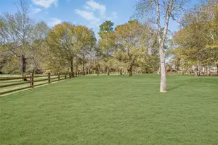 33519 Hillside Dr, Pinehurst, TX 77362 - Photo 11